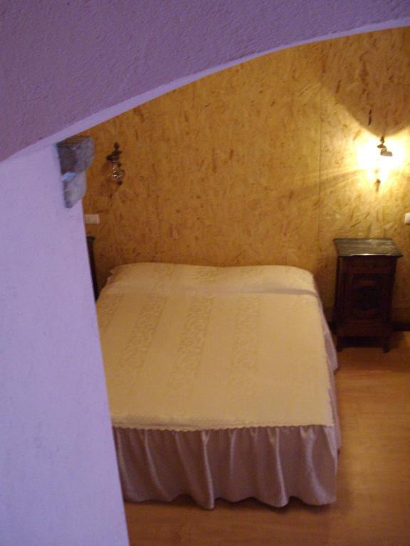 La Martinella Villa Canelli Room photo
